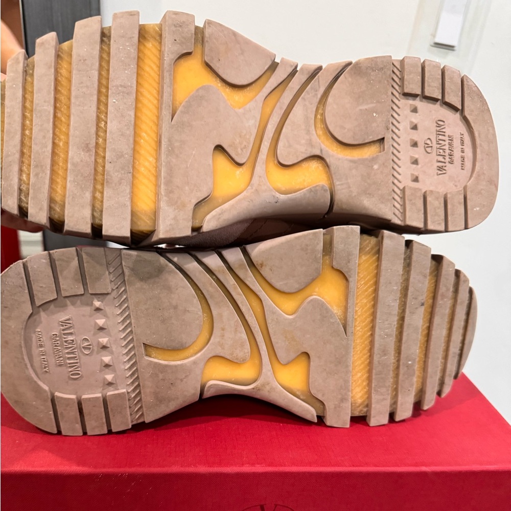 Valentino garavani - Picture 6 of 9